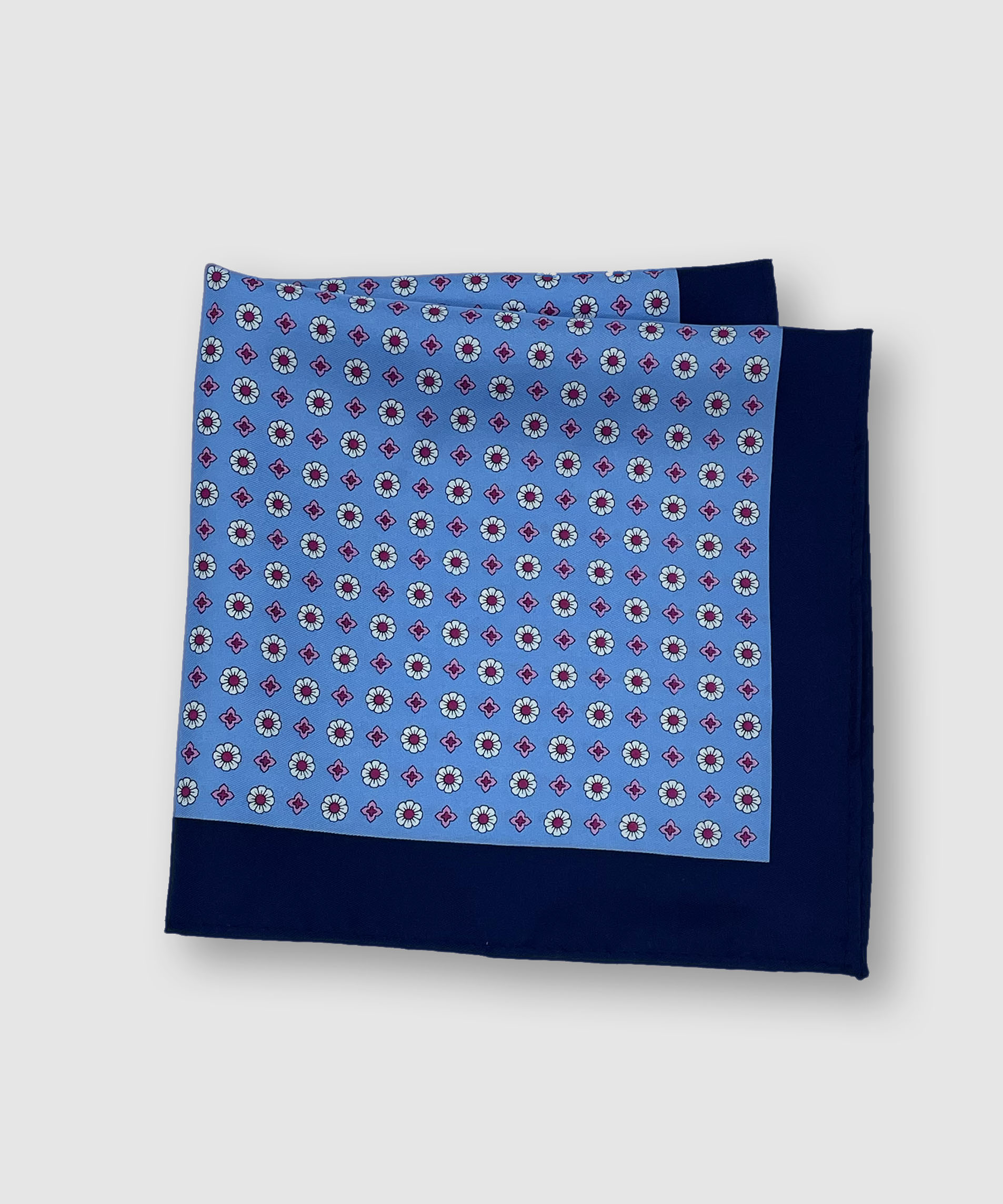Blue Trimmed Silk Pocket Square | FDK | Franz Der Kaiser